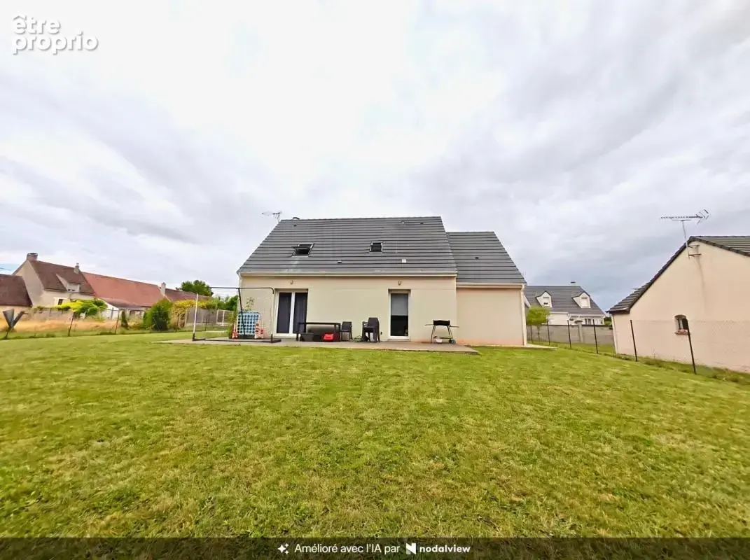 Maison à BEAUNE-LA-ROLANDE