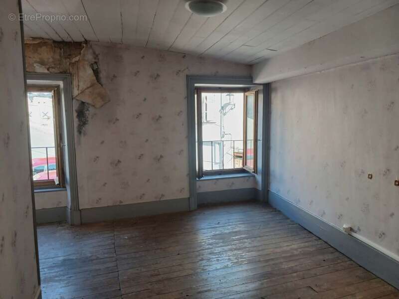 Appartement à THIERS