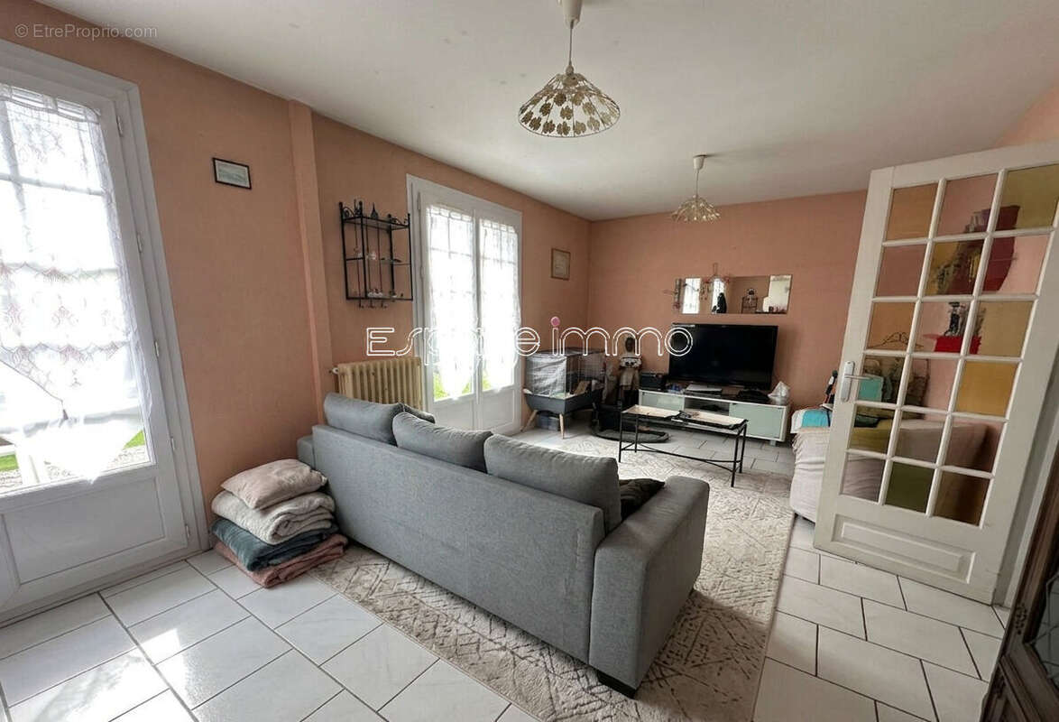 Maison à CAILLY