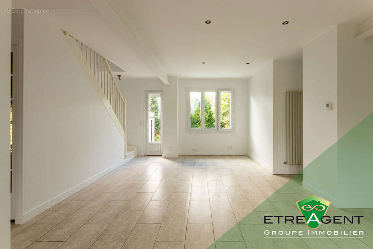 Maison à DEUIL-LA-BARRE