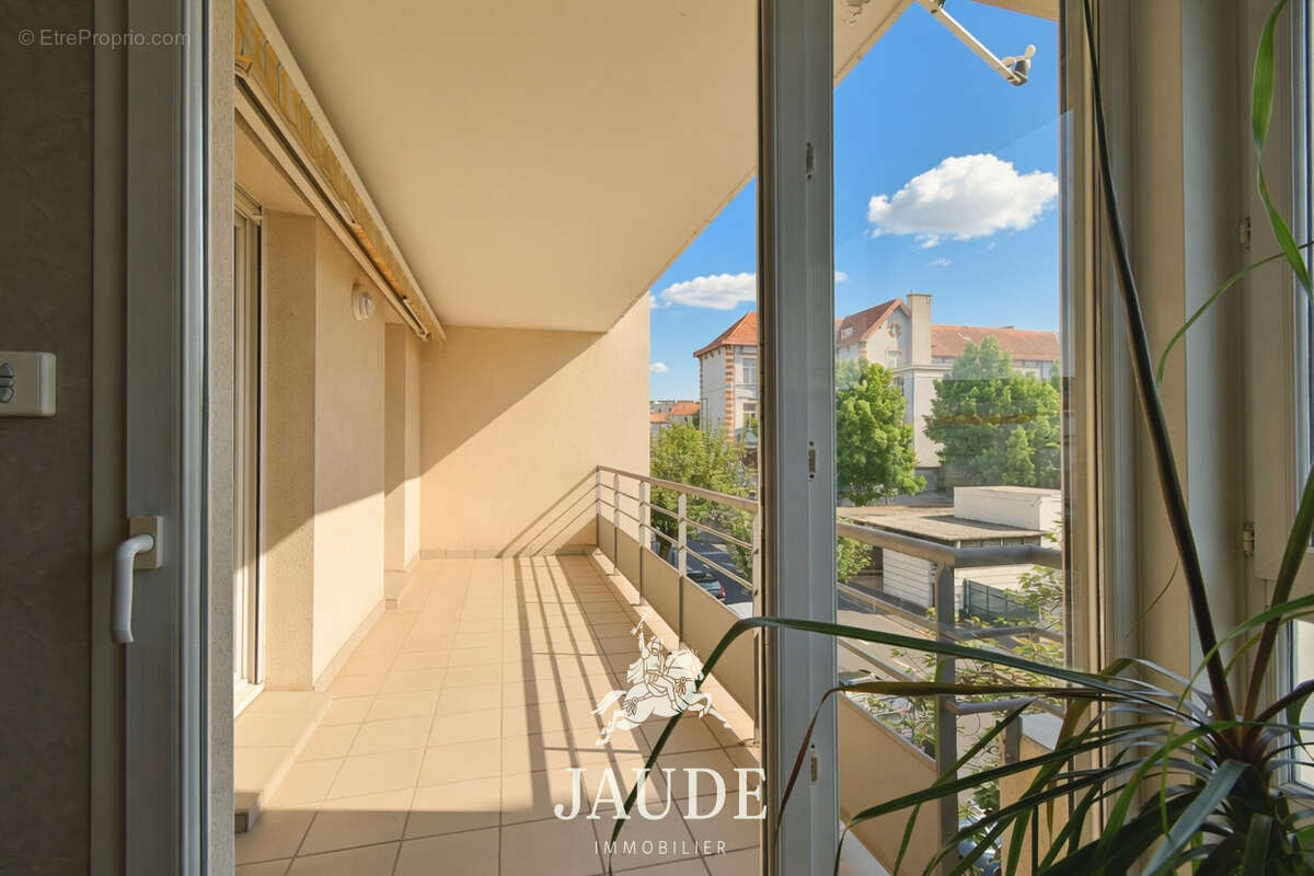 F4 de 92 m2 avec terrasse, cave et stationnement sécurisé   Résidence Les Terrasses de St Pierre, rue Jean Bon - photo 2
