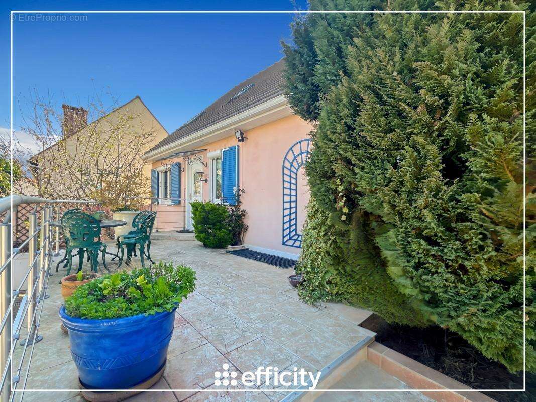 Maison à BRIE-COMTE-ROBERT