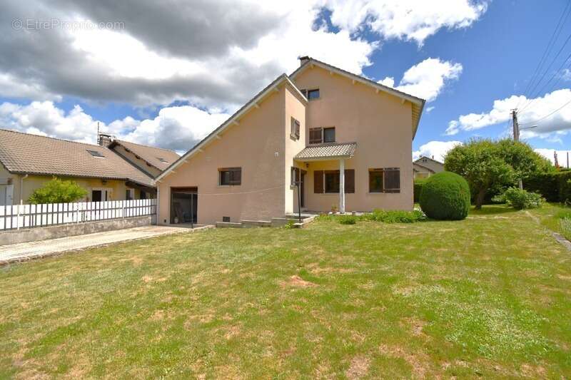 Maison à SAINT-AGREVE