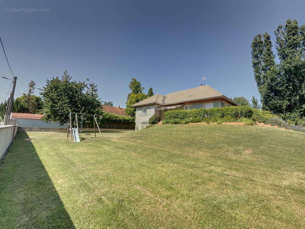 Maison à MAGNY-SUR-TILLE