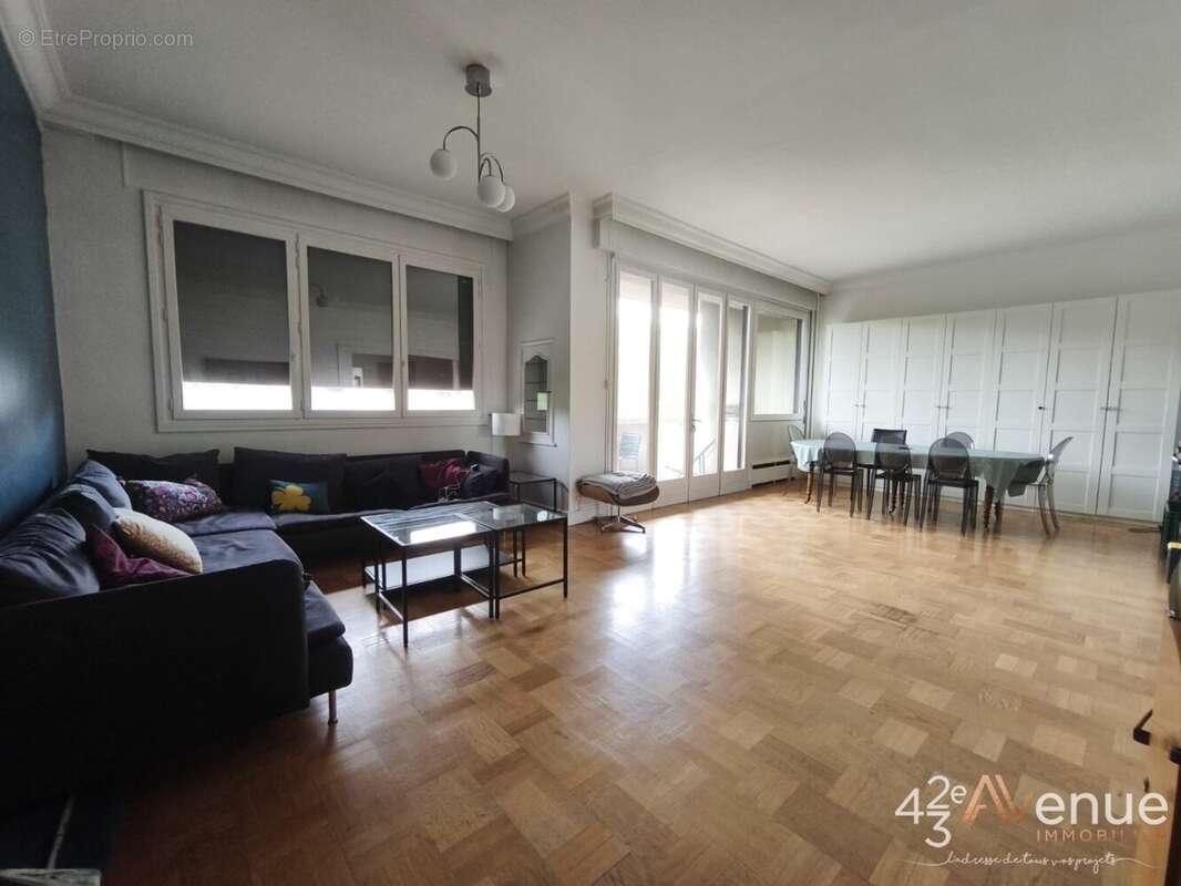 Appartement à SAINT-ETIENNE
