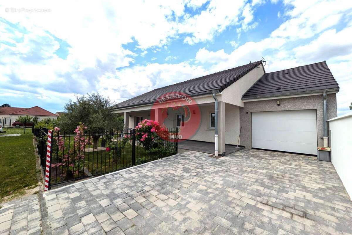 Maison à THOREY-EN-PLAINE