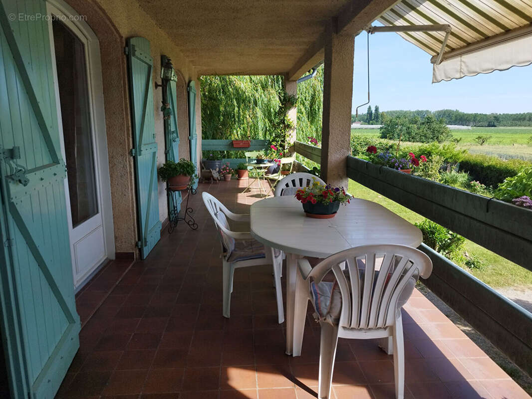 Spacieuse maison de construction traditionnelle - photo 2