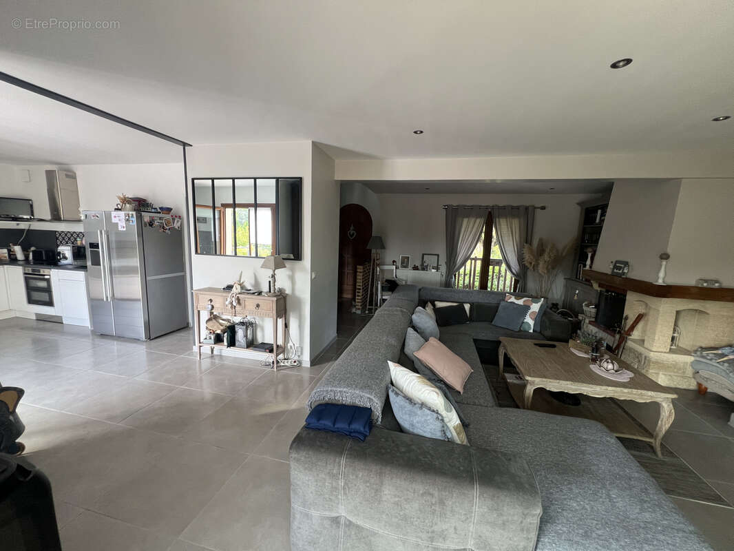 Maison à LA QUEUE-EN-BRIE