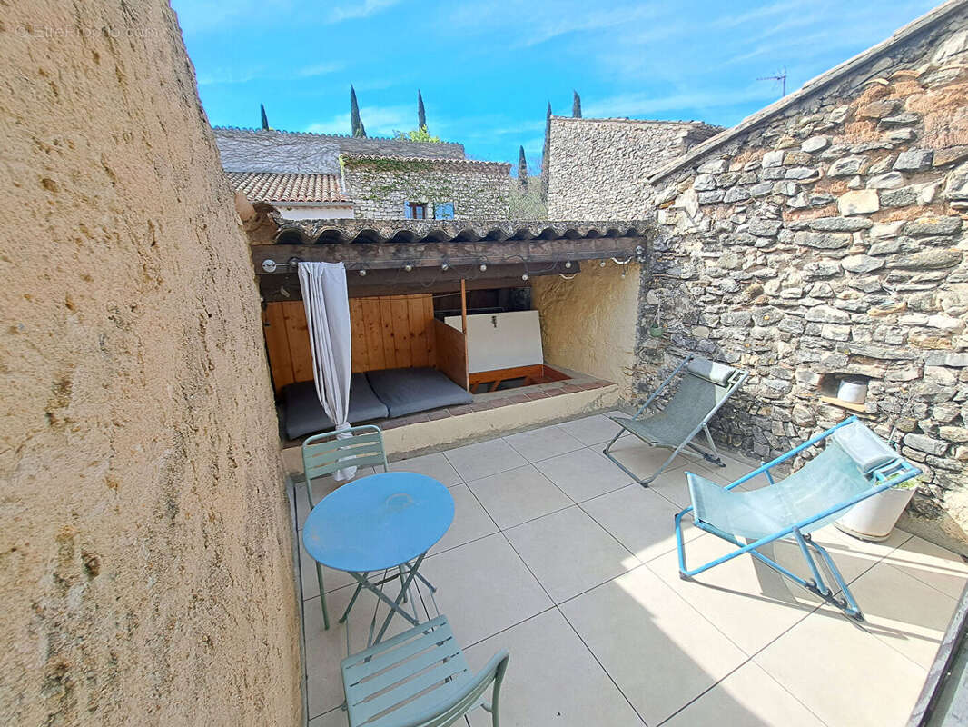 Maison à VAISON-LA-ROMAINE