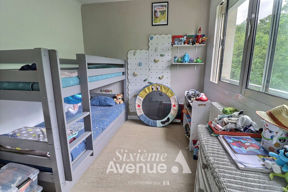 Appartement à VILLE-D'AVRAY