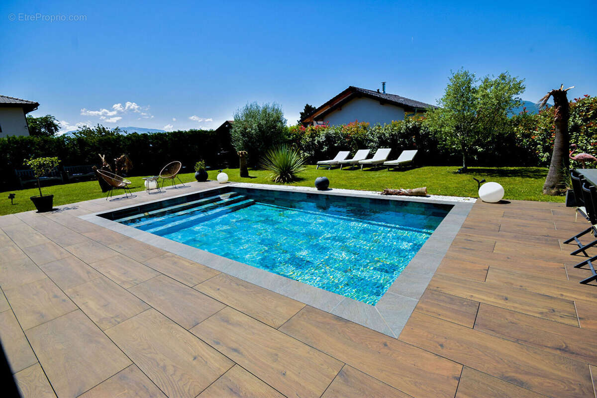 Maison à CRANVES-SALES