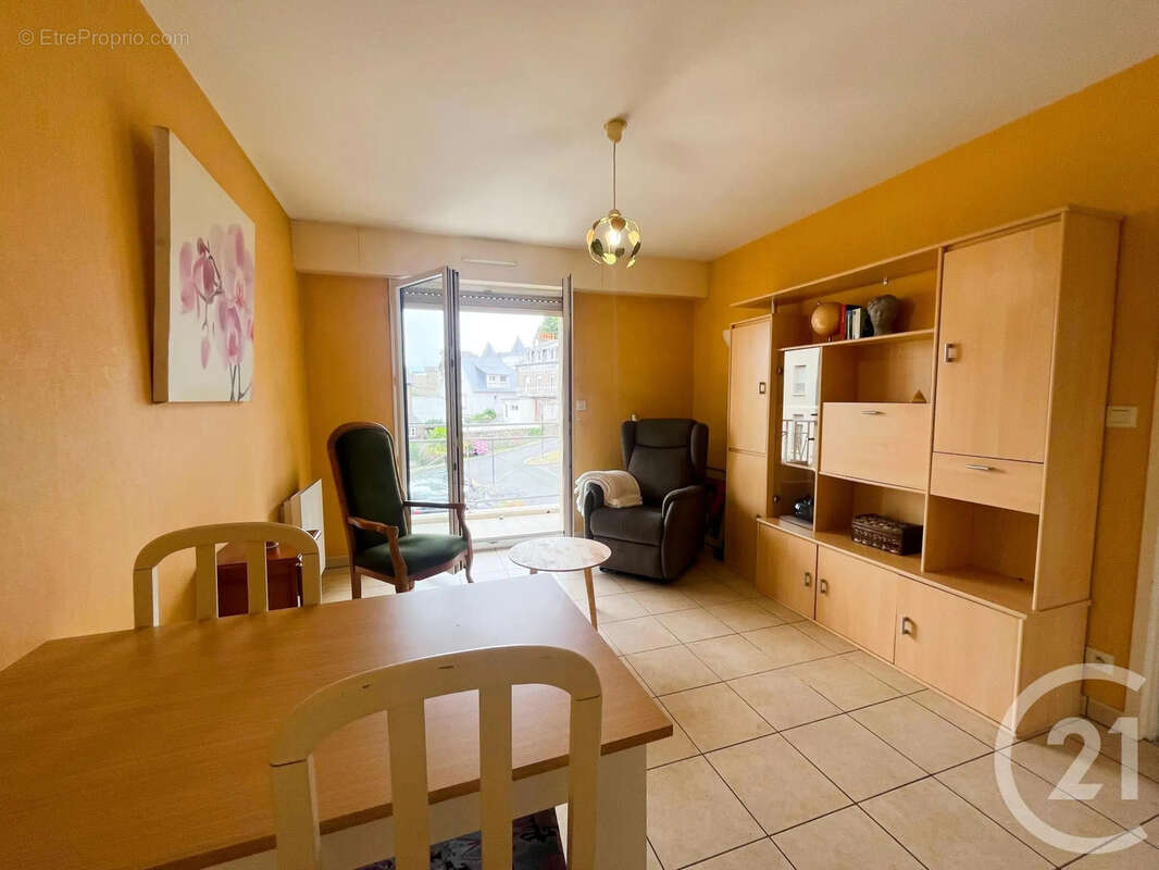 Appartement 30 m² à Dinard  - photo 2