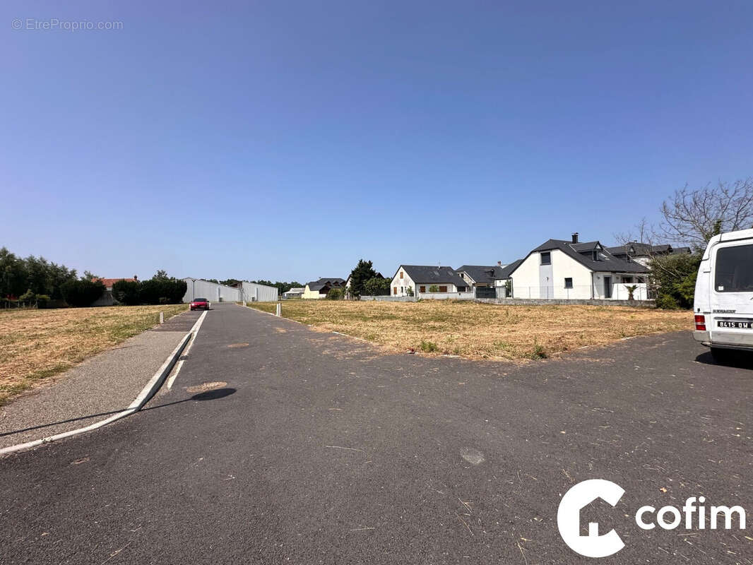 Terrain à LALOUBERE