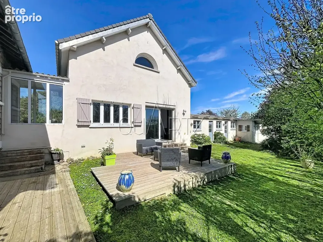 Photo Maison à Magny-En-Vexin au prix de 575 000€