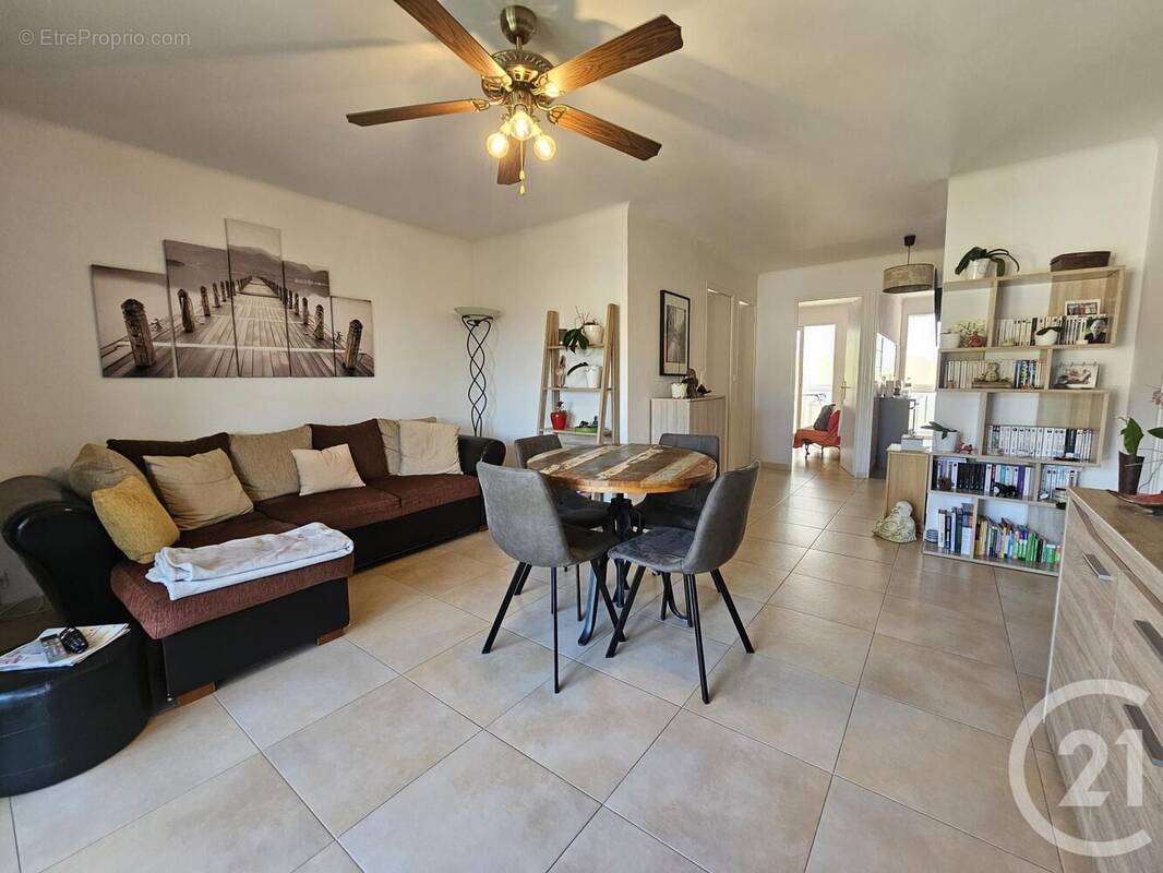 Appartement à SIX-FOURS-LES-PLAGES