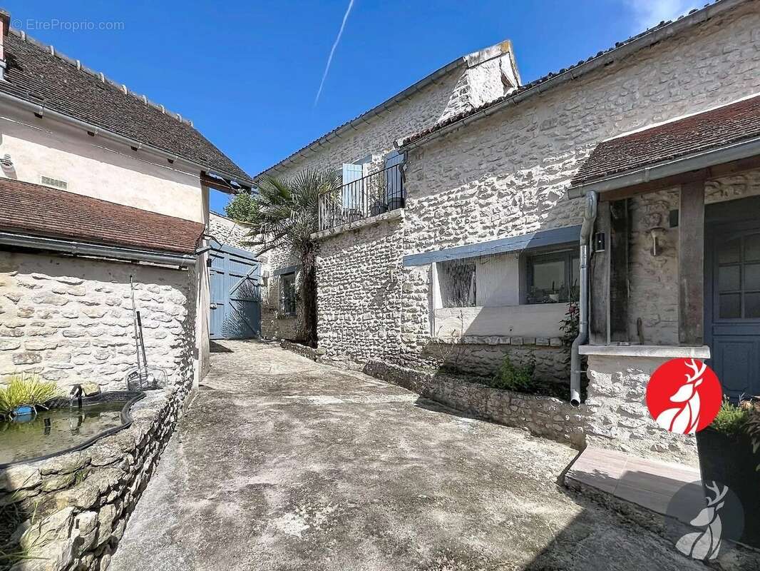 Maison à MILLY-LA-FORET