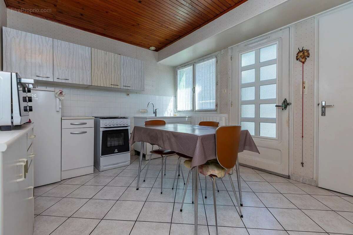 Maison à MONTALIEU-VERCIEU