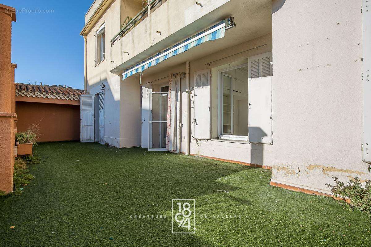 Appartement à MARSEILLE-5E