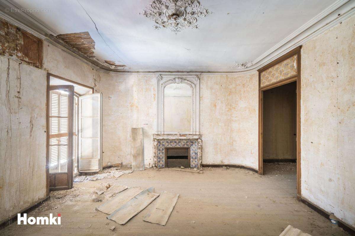 Appartement à BAGNOLS-SUR-CEZE