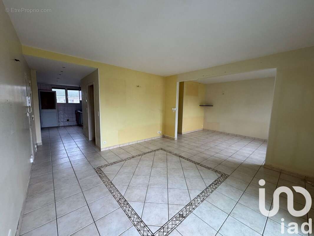 Photo 7 - Appartement à SAINT-FARGEAU-PONTHIERRY