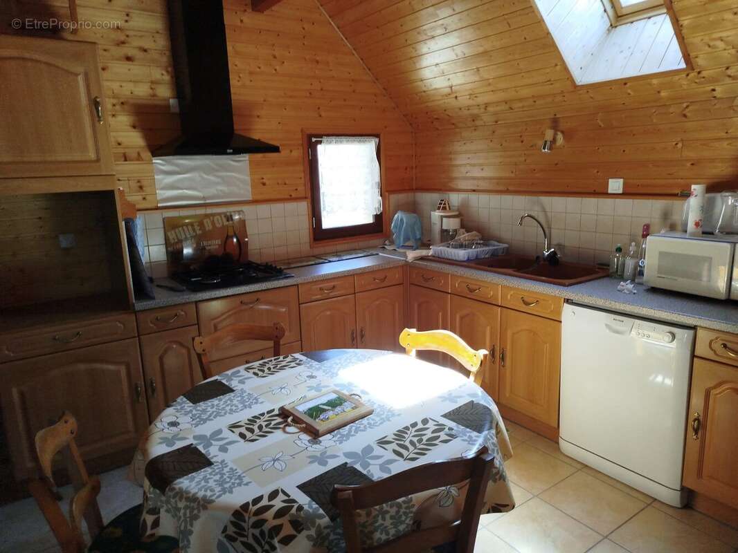 Maison à BESSE-ET-SAINT-ANASTAISE