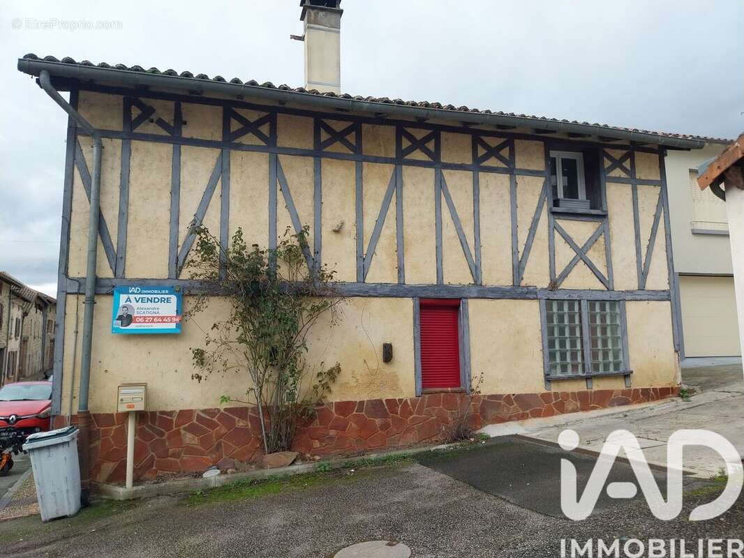 Photo 2 - Maison à SAINT-VICTURNIEN