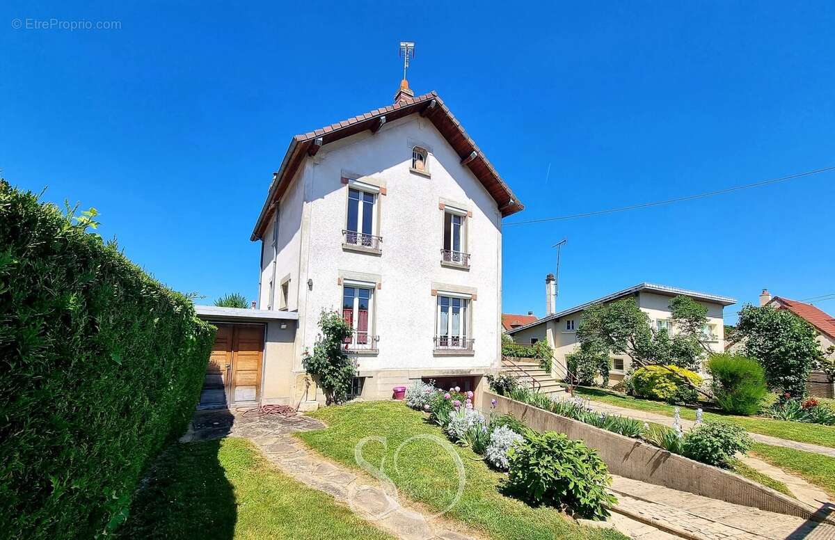 Maison à ROSNY-SUR-SEINE