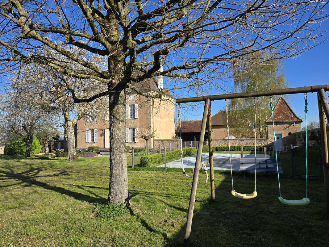 Maison à VARENNE-L&#039;ARCONCE
