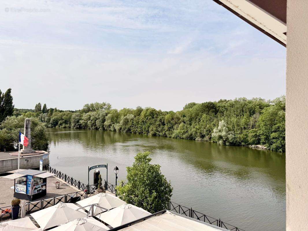 PORT CERGY – Vue exceptionnelle sur la Marina et l’Oise Idéal investisseur ou premier achat - photo 3