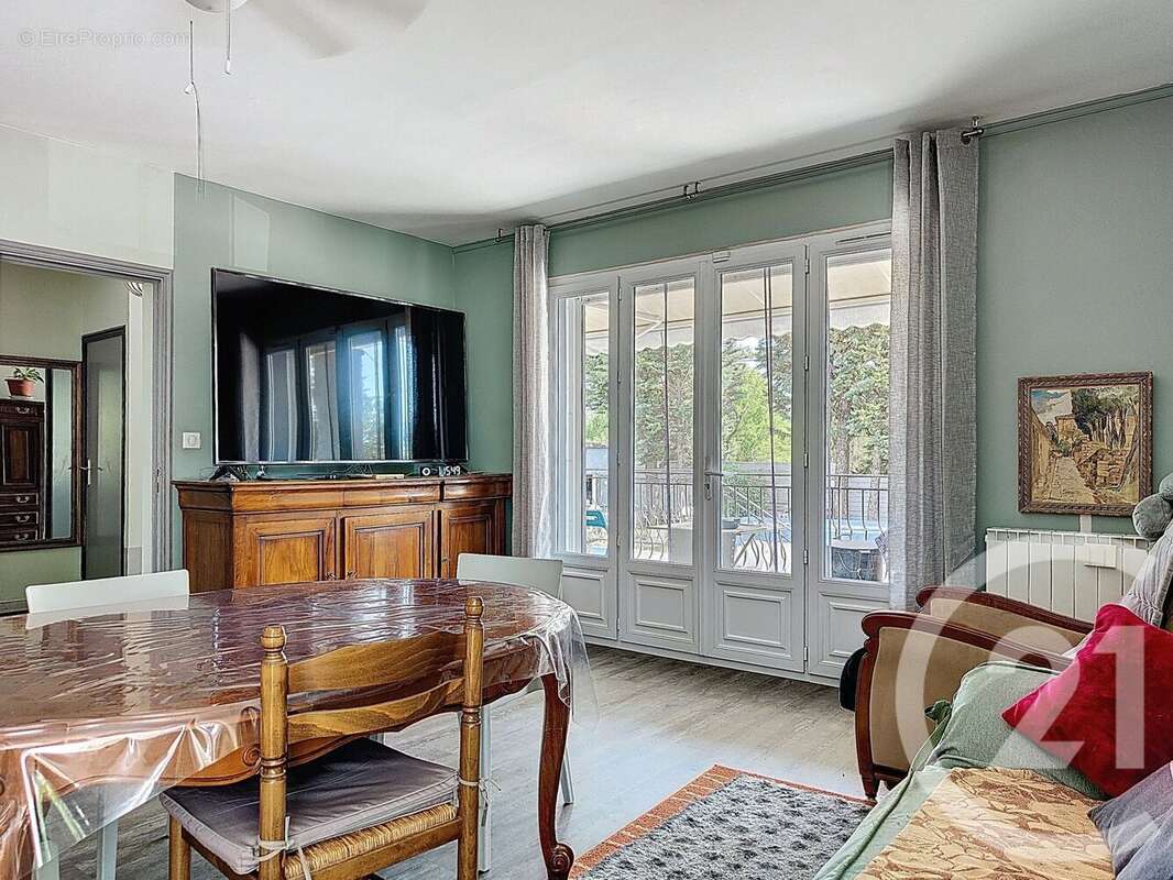 Maison à SAINT-MAXIMIN-LA-SAINTE-BAUME