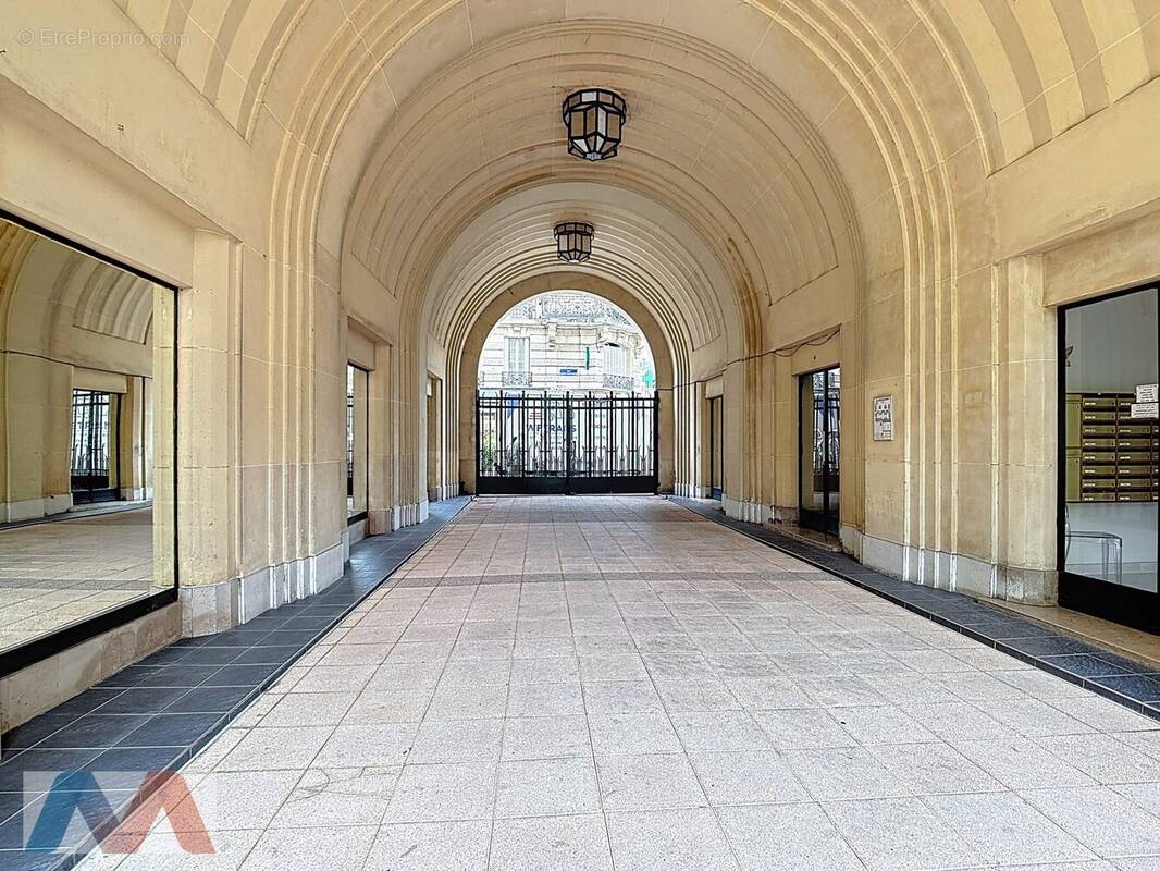 Appartement à PARIS-7E