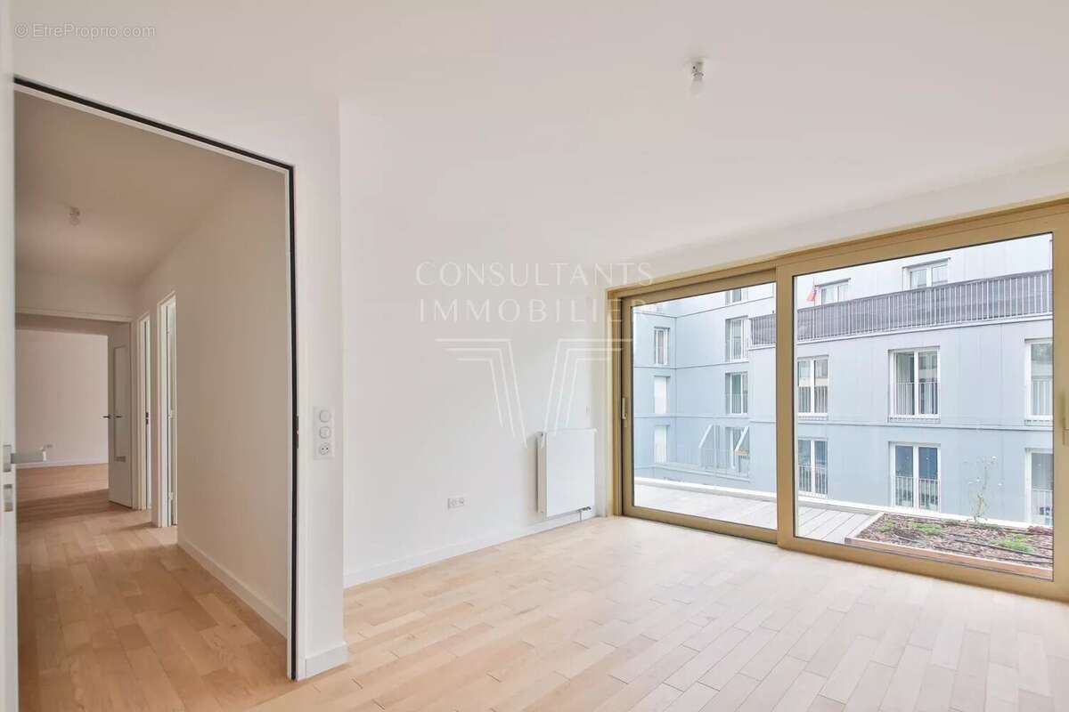 Appartement à PARIS-15E