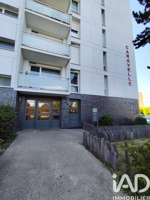 Photo 1 - Appartement à ANDREZIEUX-BOUTHEON