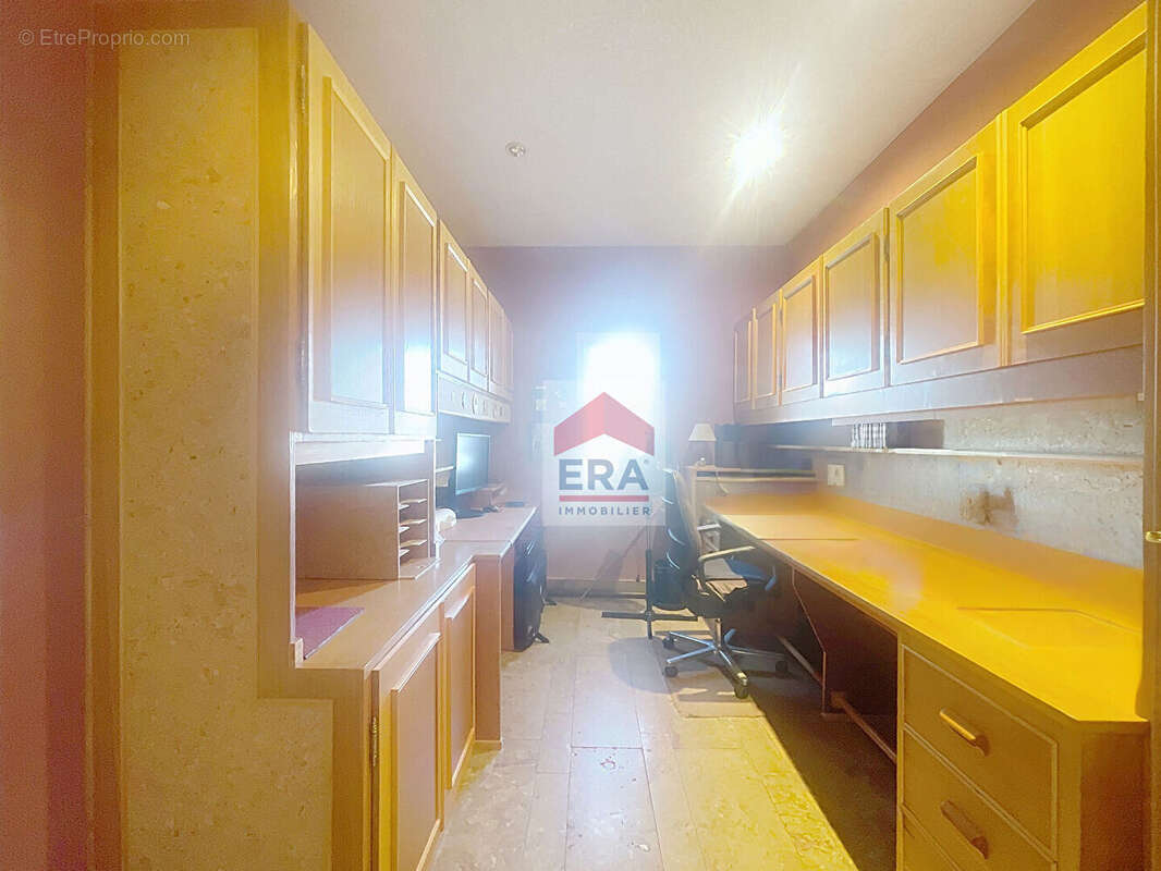 Appartement à MARSEILLE-14E