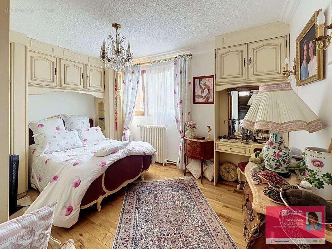 Le Blanc-Mesnil  Quartier du Coudray  Maison familiale d'environ 230 m² avec jardin, dépendance - photo 12
