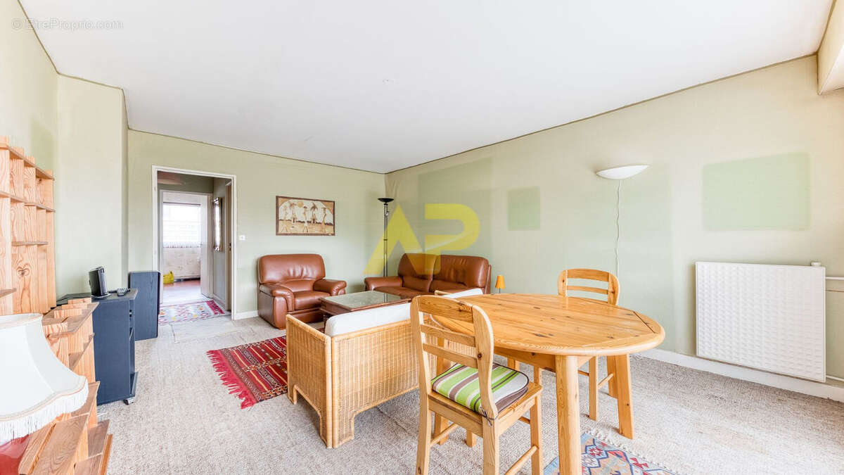 Appartement à LE PLESSIS-ROBINSON