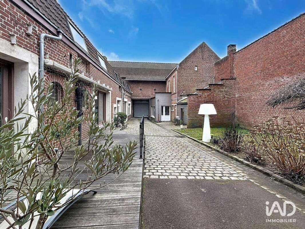 Photo 2 - Maison à WATTIGNIES