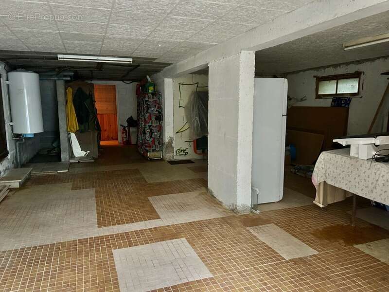 Maison à ARS-SUR-FORMANS