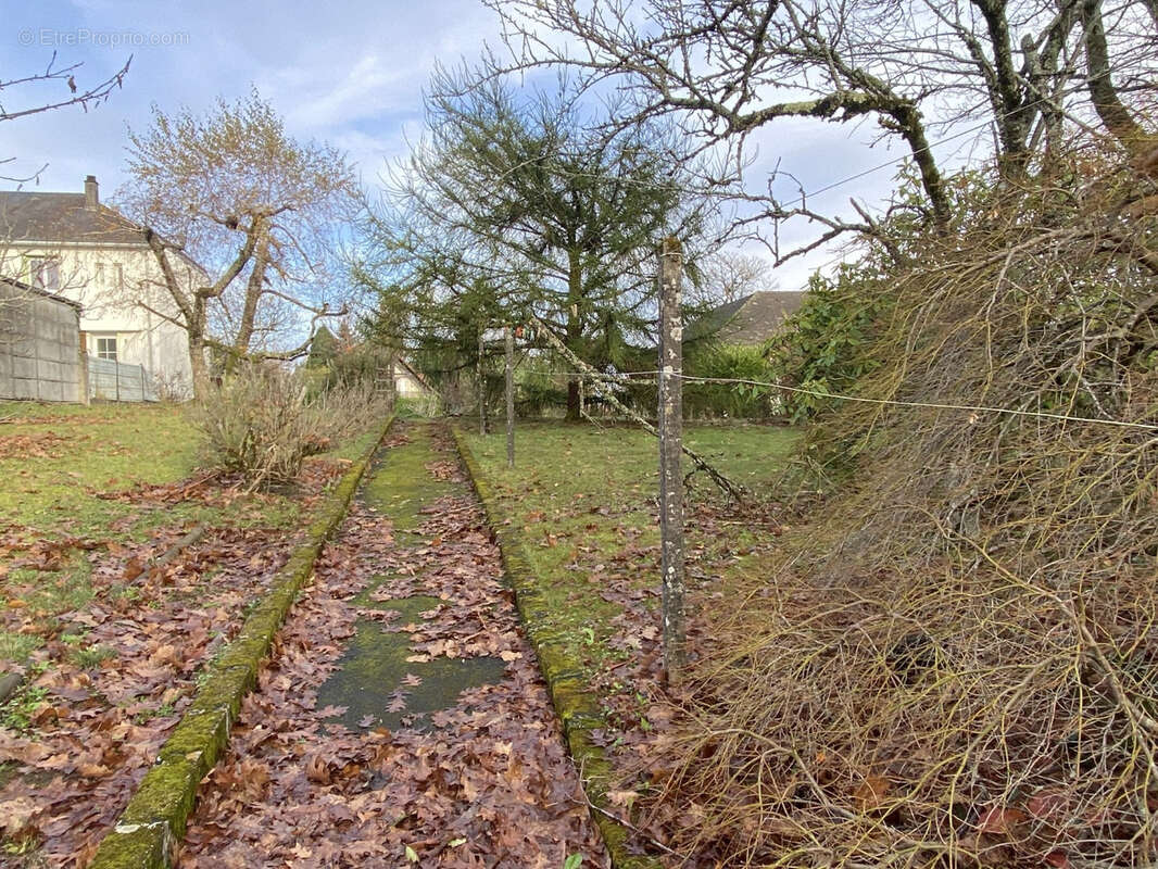 Maison à ARNAC-POMPADOUR