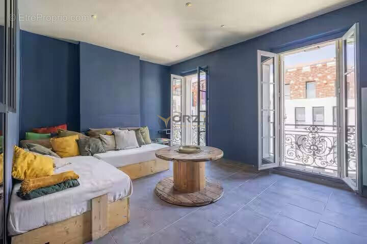 Appartement à MARSEILLE-2E