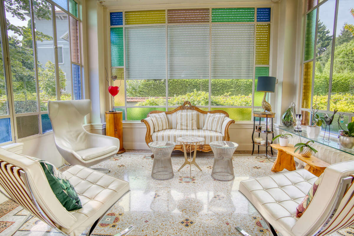 Maison à TASSIN-LA-DEMI-LUNE