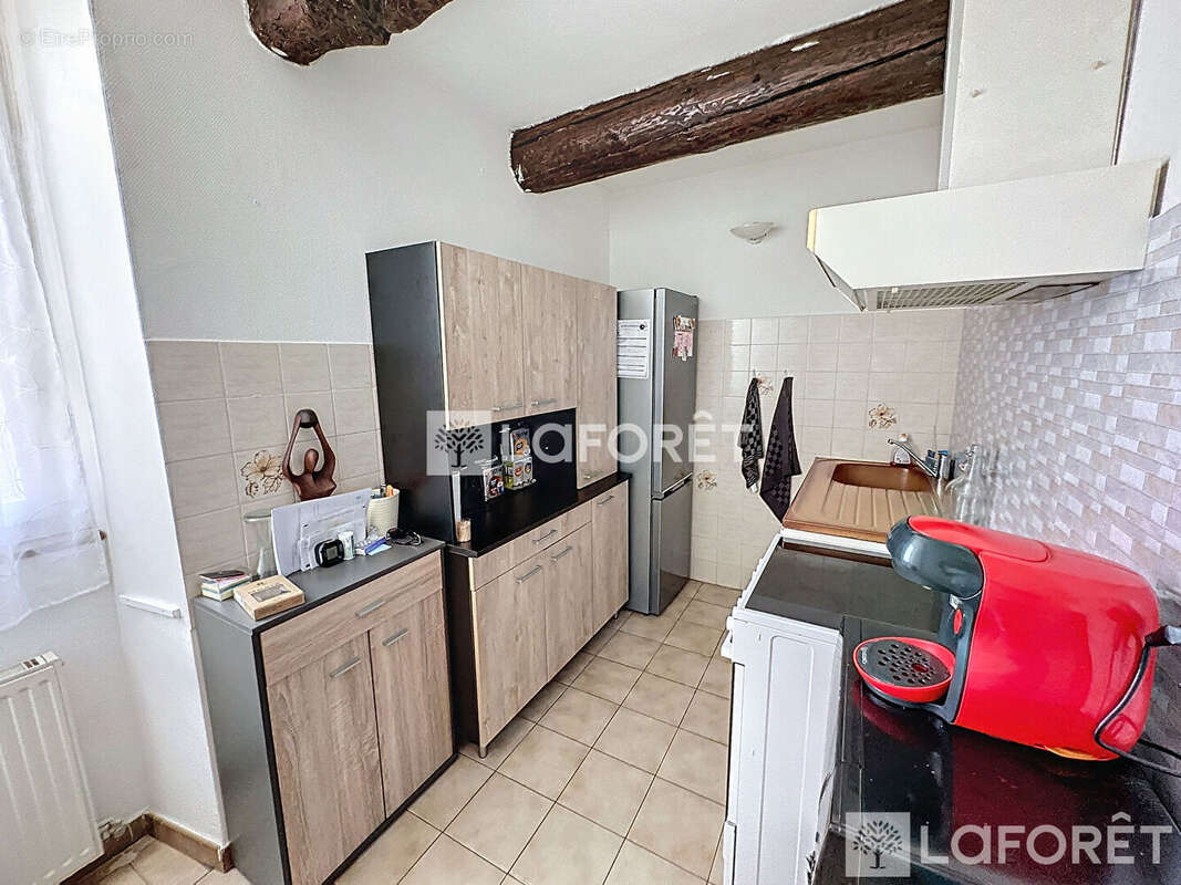 PIOLENC - Maison en pierre, 2ch, avec sous sol total! - photo 2