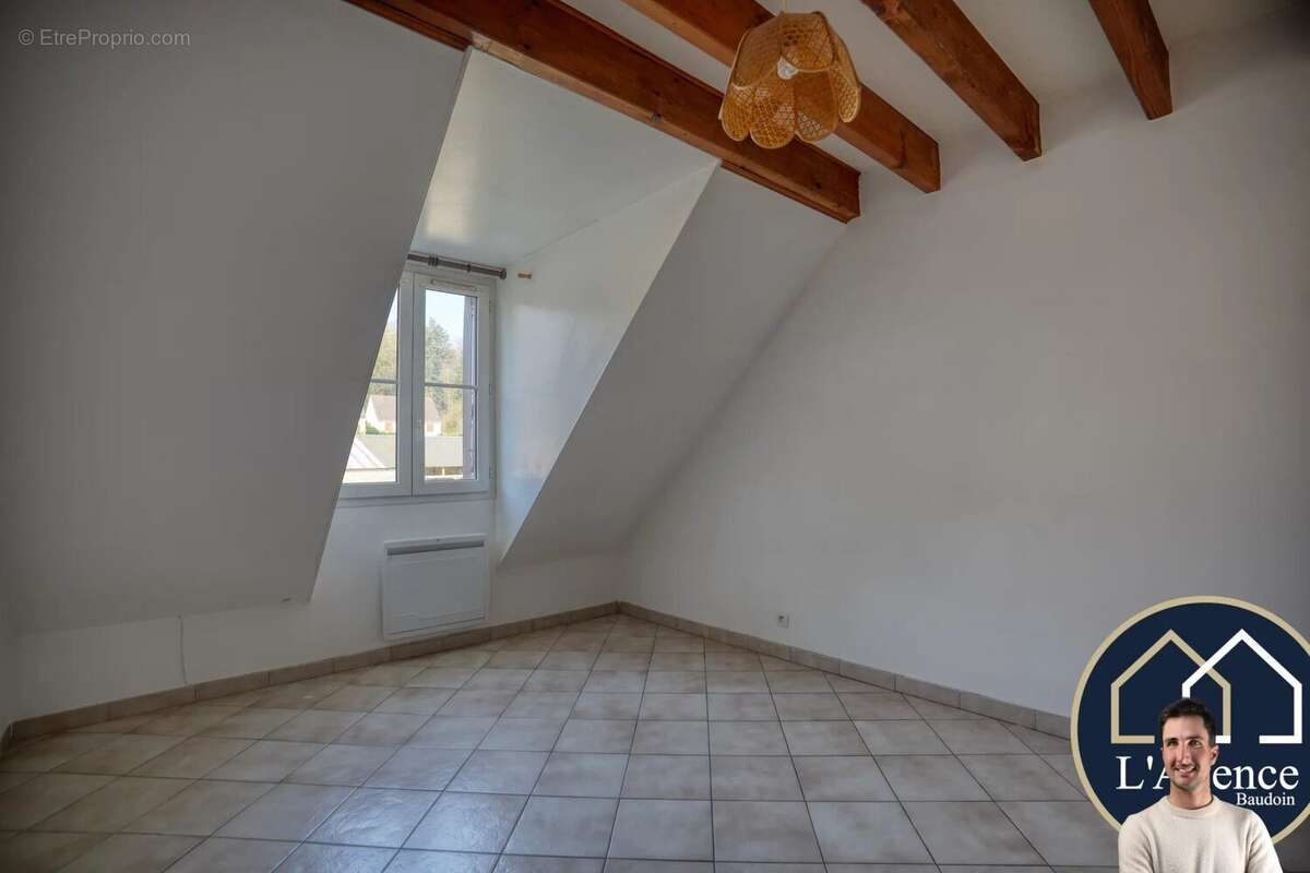 Appartement à EPERNON