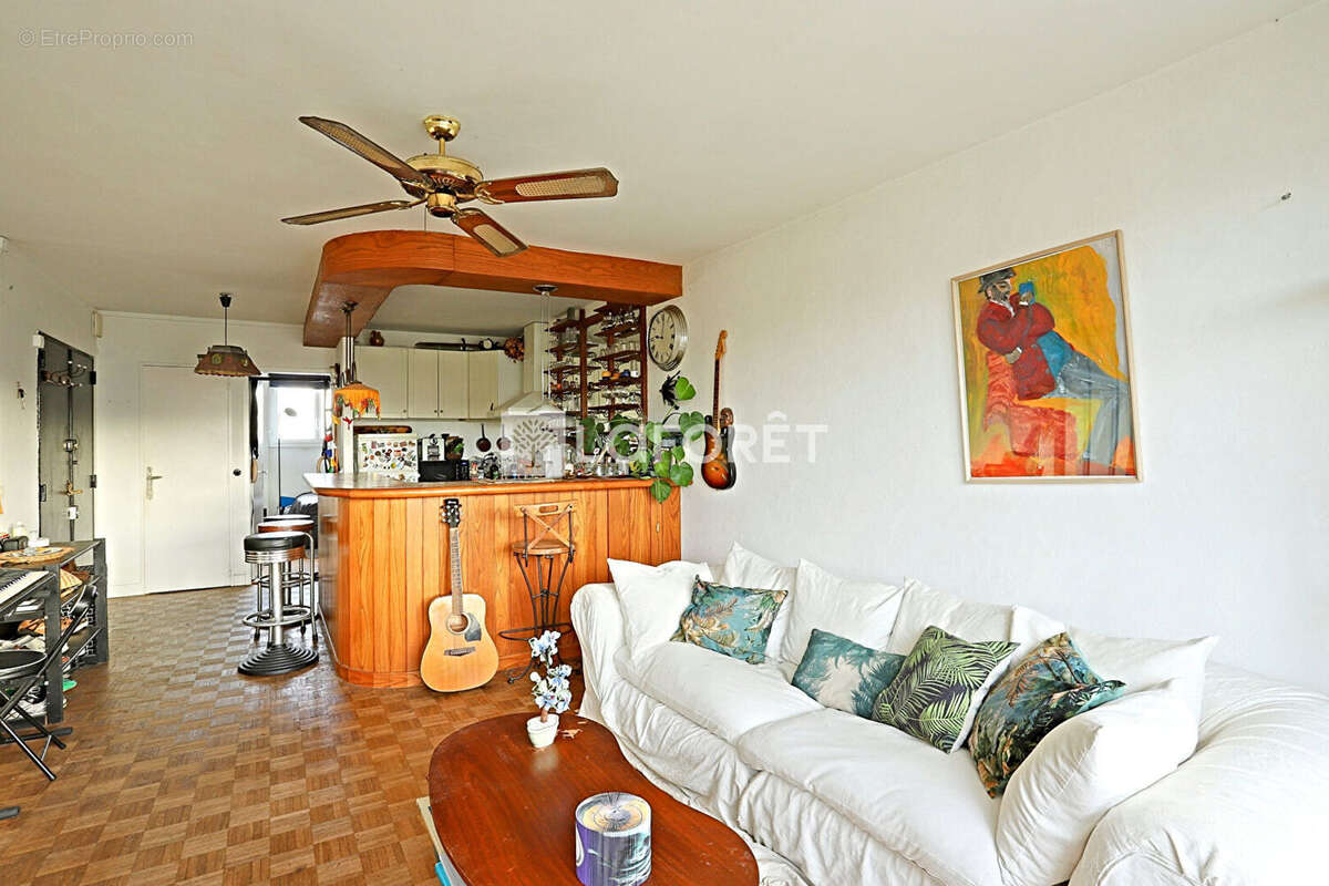 Appartement à PARIS-14E