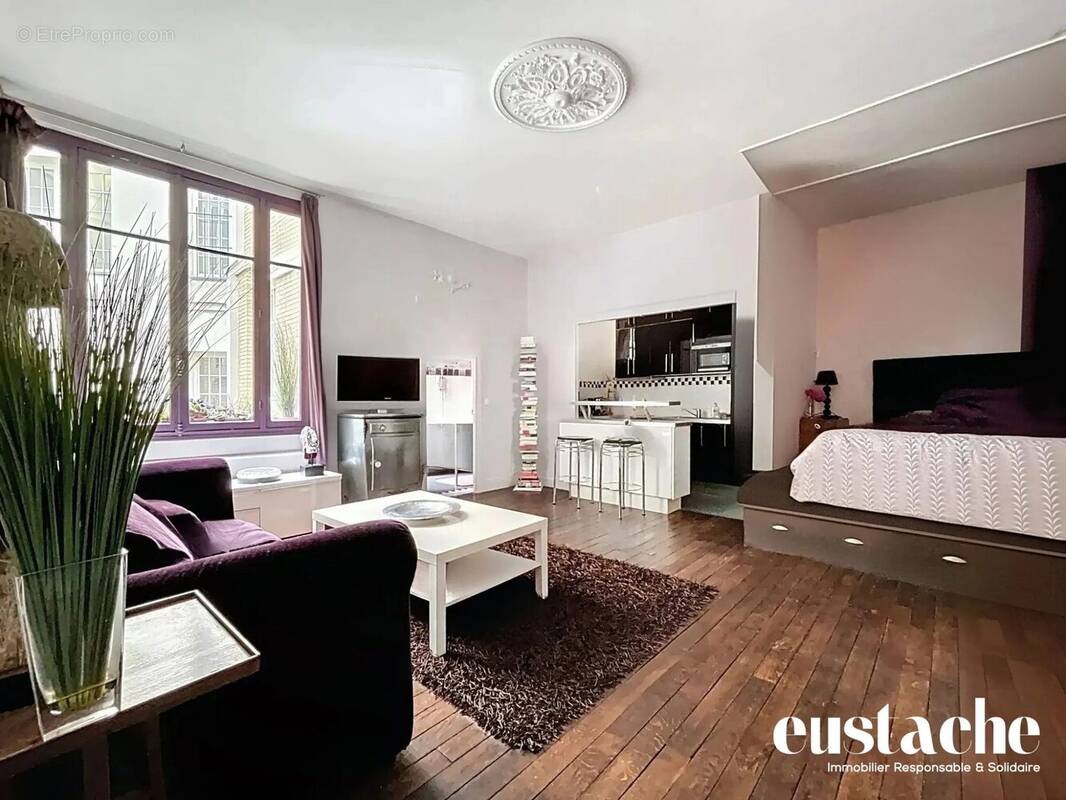 Appartement à PARIS-2E