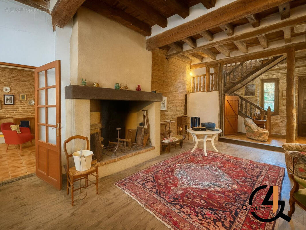 Maison à MONTESQUIEU-VOLVESTRE