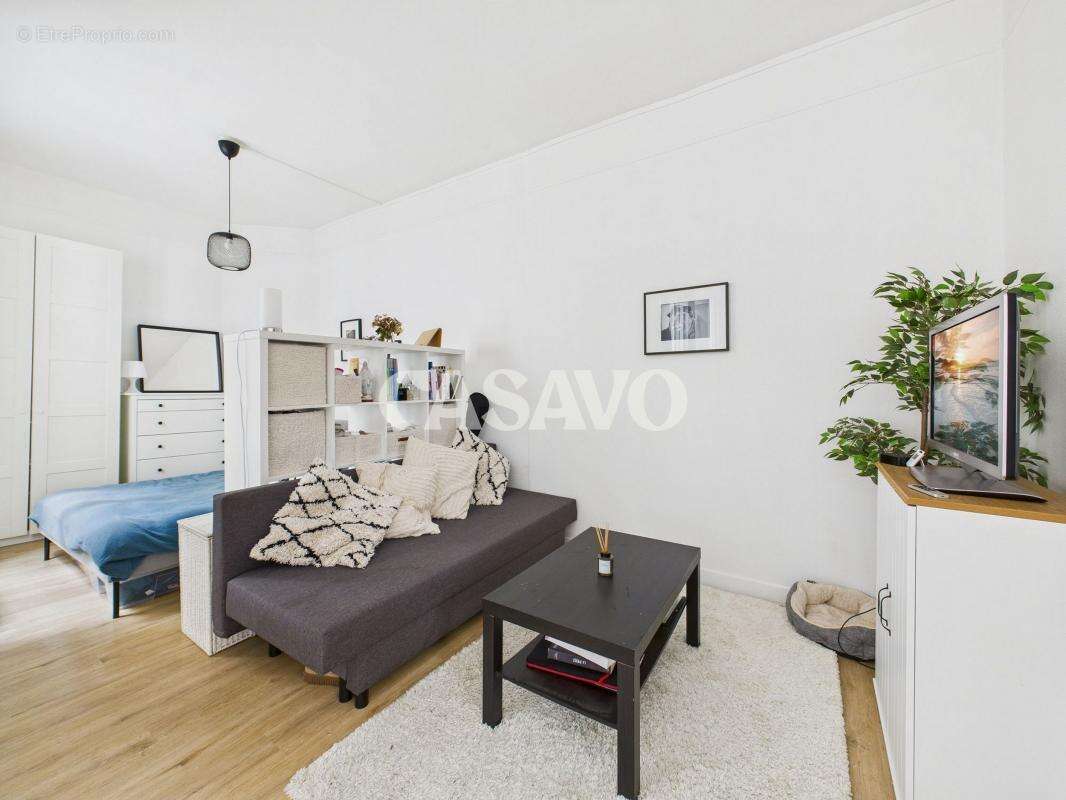Appartement à PARIS-7E