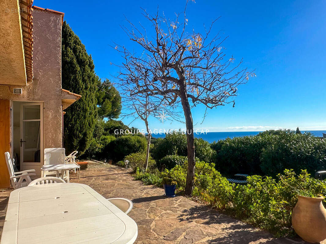 Maison à LES ISSAMBRES