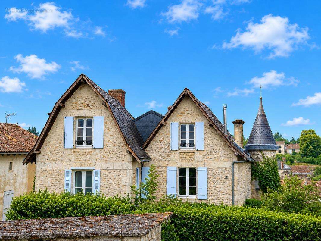 Maison à CHARROUX