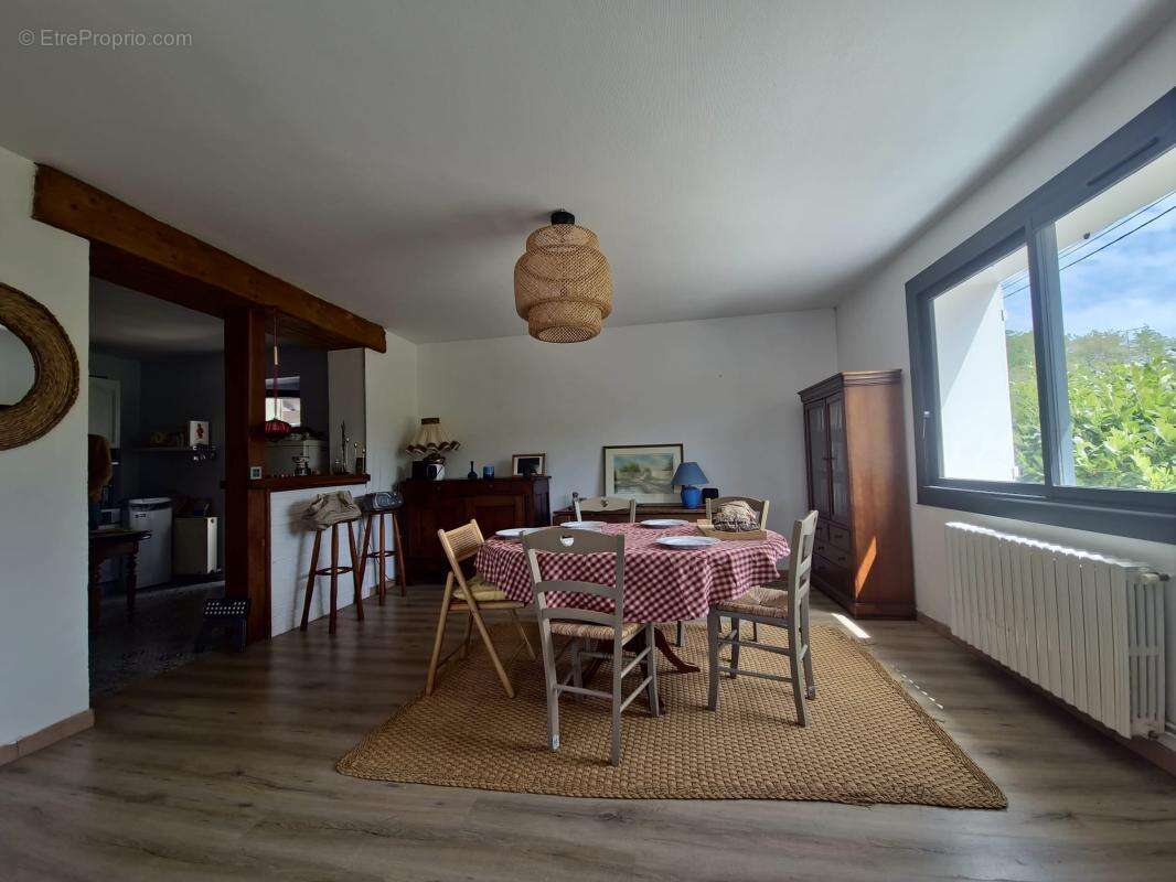 Maison à NOAILLAN